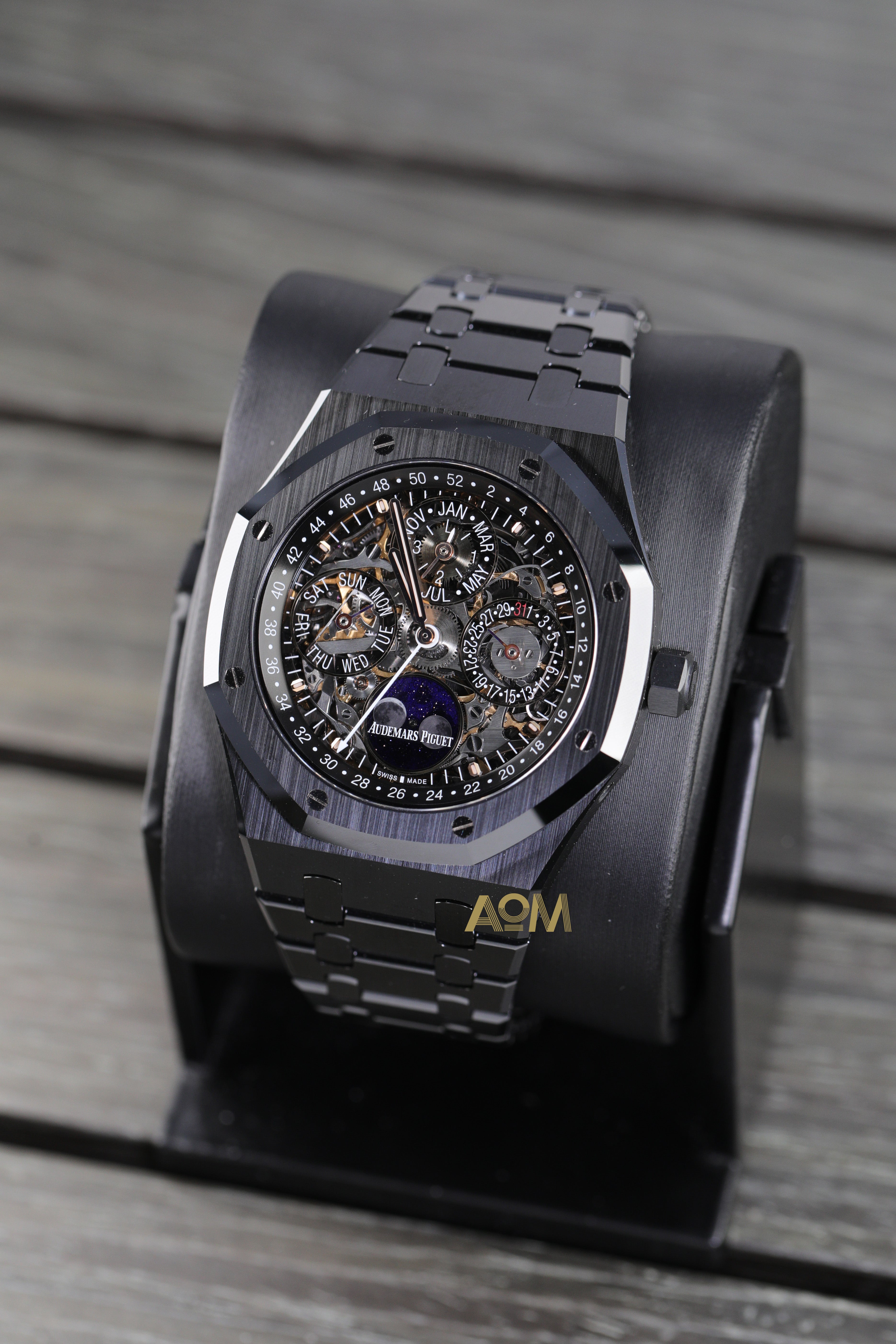 26585CE.OO.1225CE.01 - AOM Luxury Watch