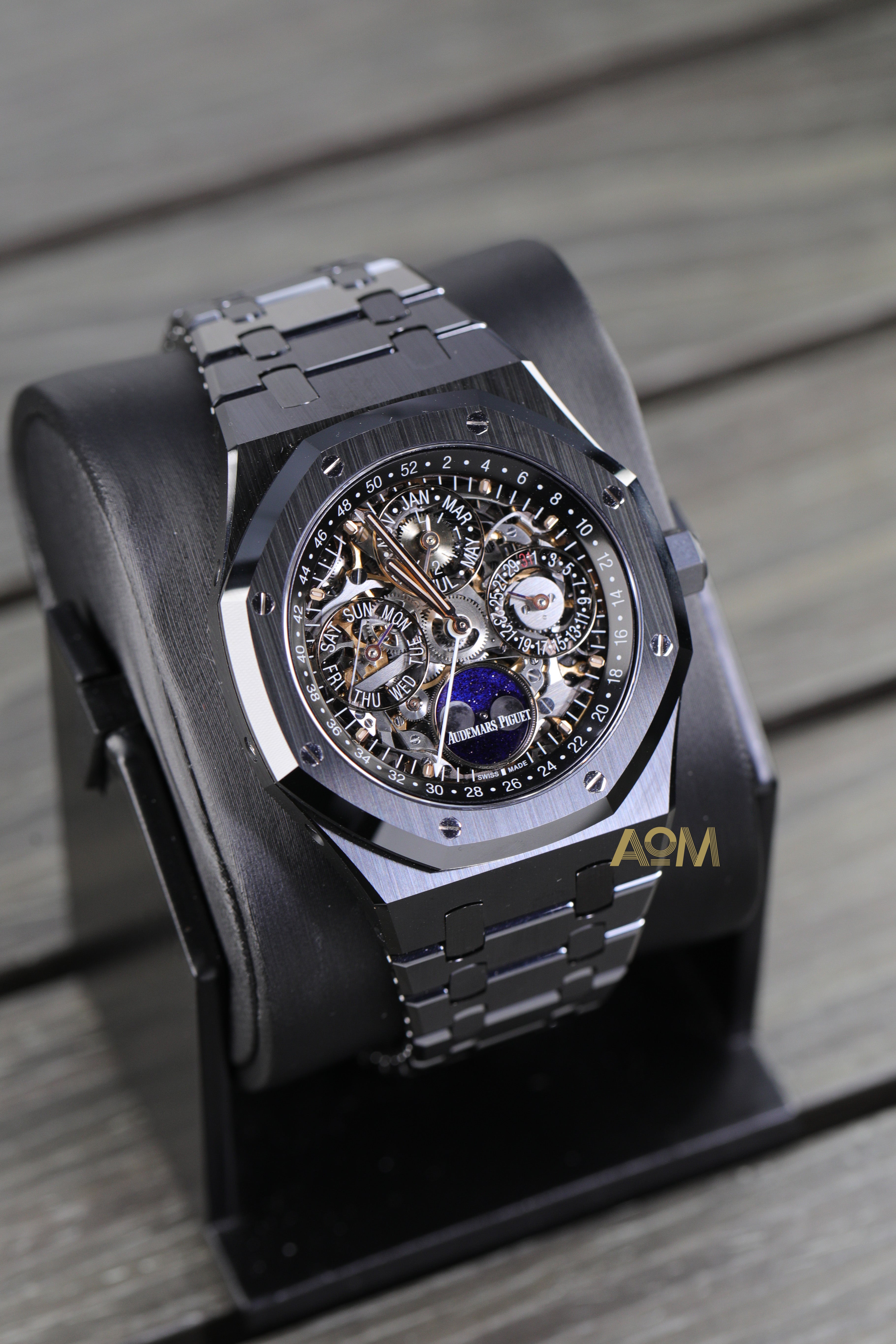 26585CE.OO.1225CE.01 - AOM Luxury Watch