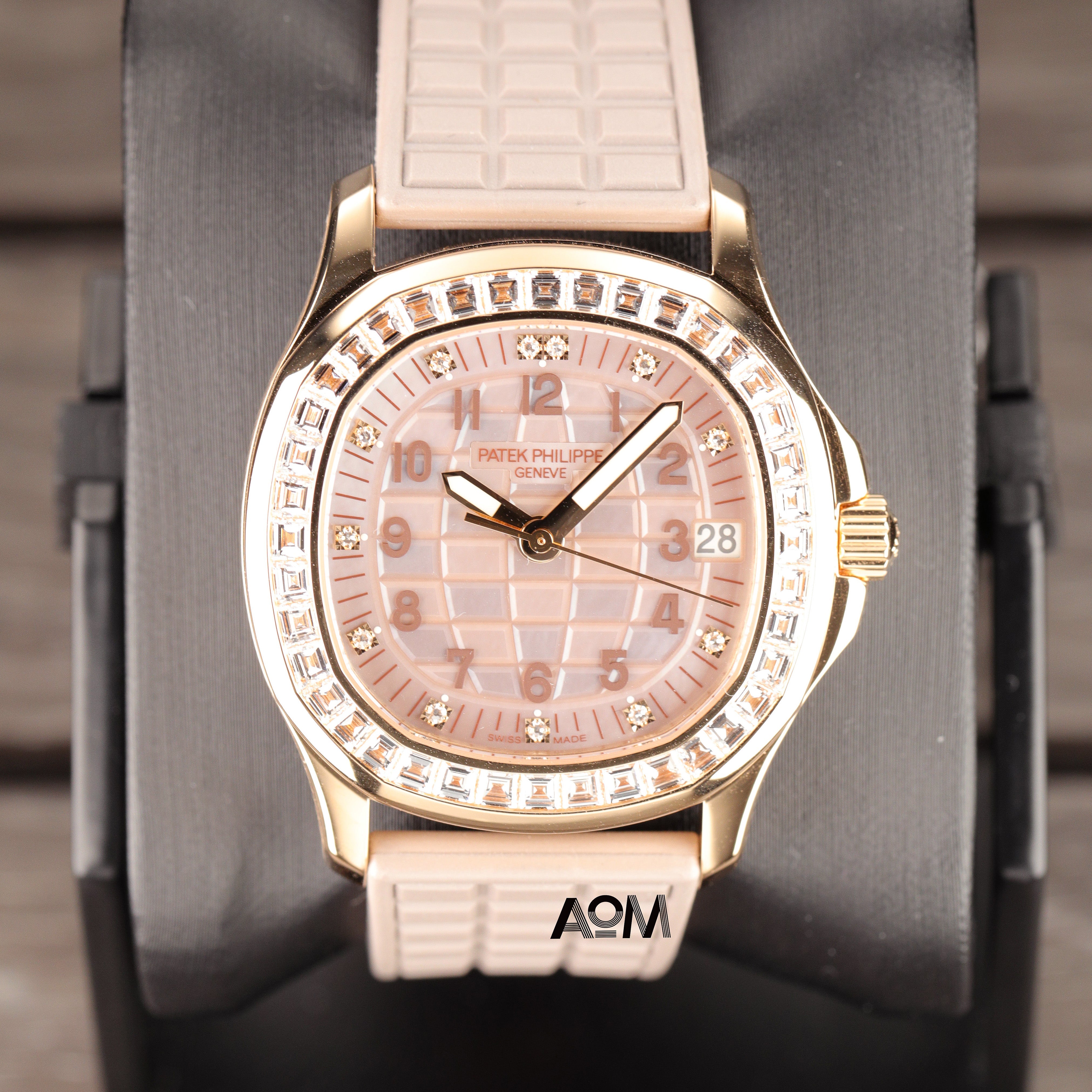 5072R-001 - AOM Luxury Watch