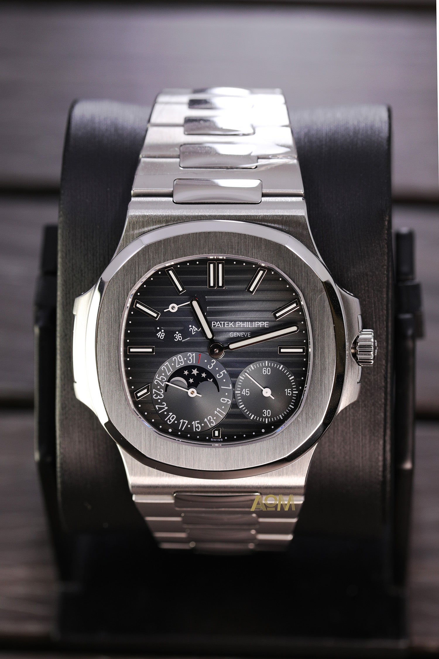 5712/1A - AOM Luxury Watch