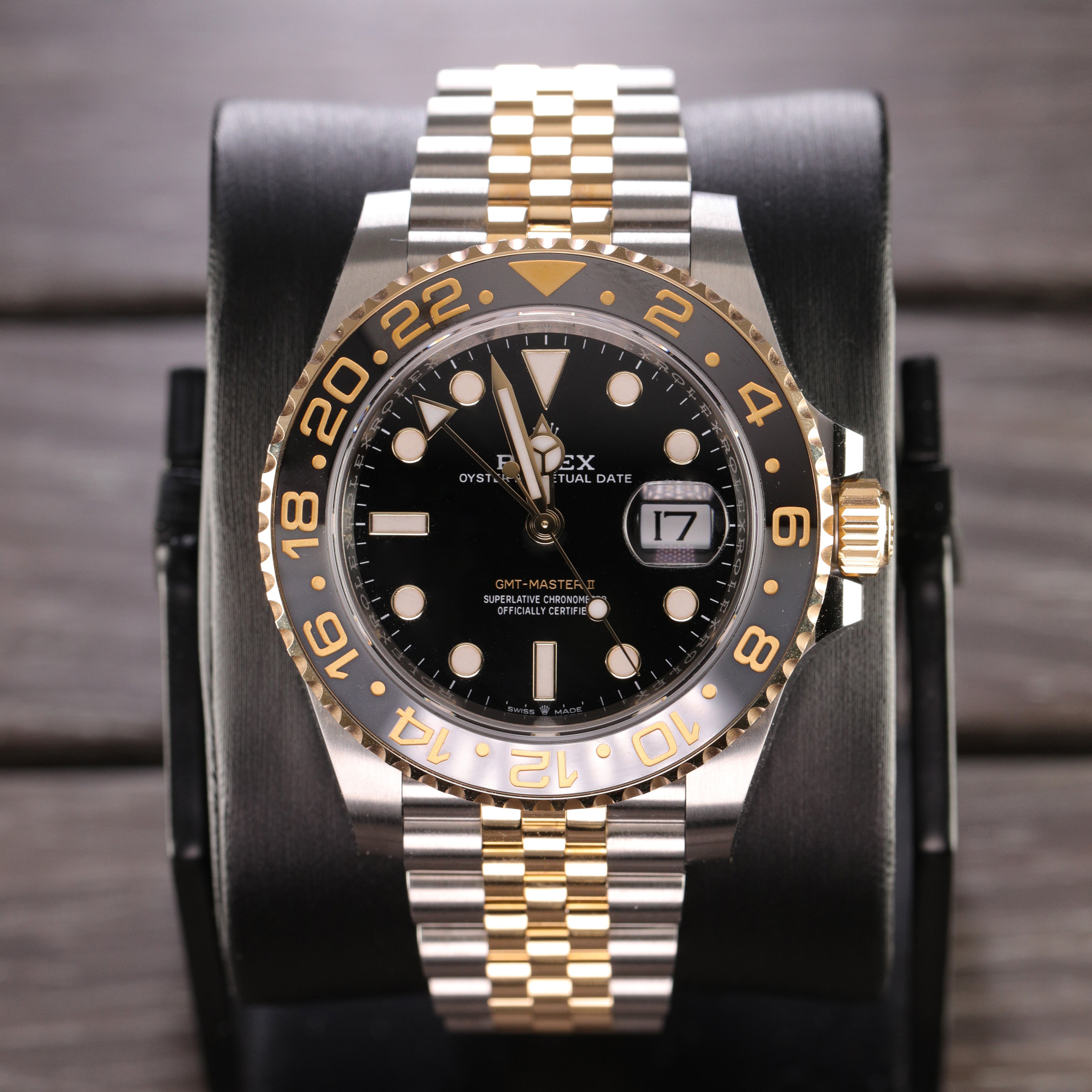 126713GRNR-0001 - AOM Luxury Watch