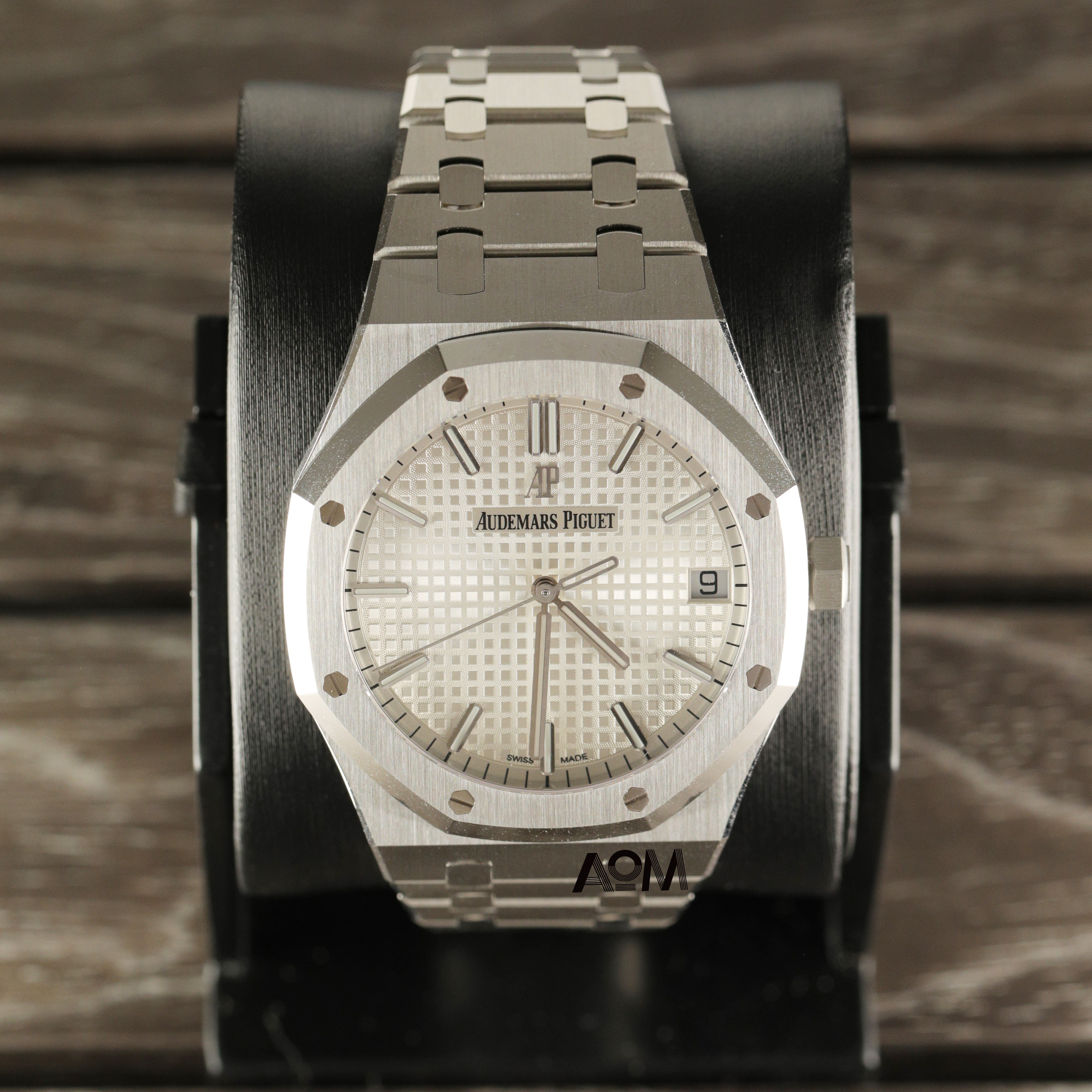 15500ST.OO.1220ST.04 - AOM Luxury Watch