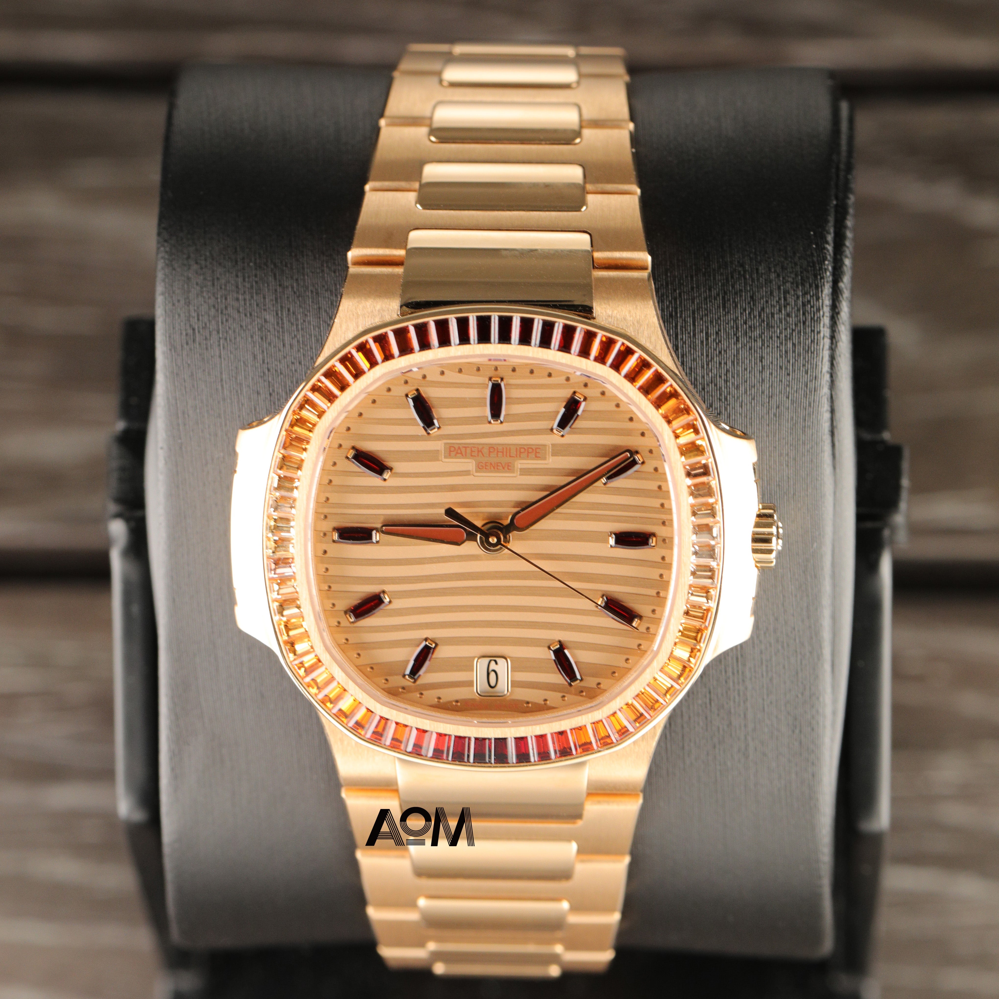 7118/1300R - AOM Luxury Watch