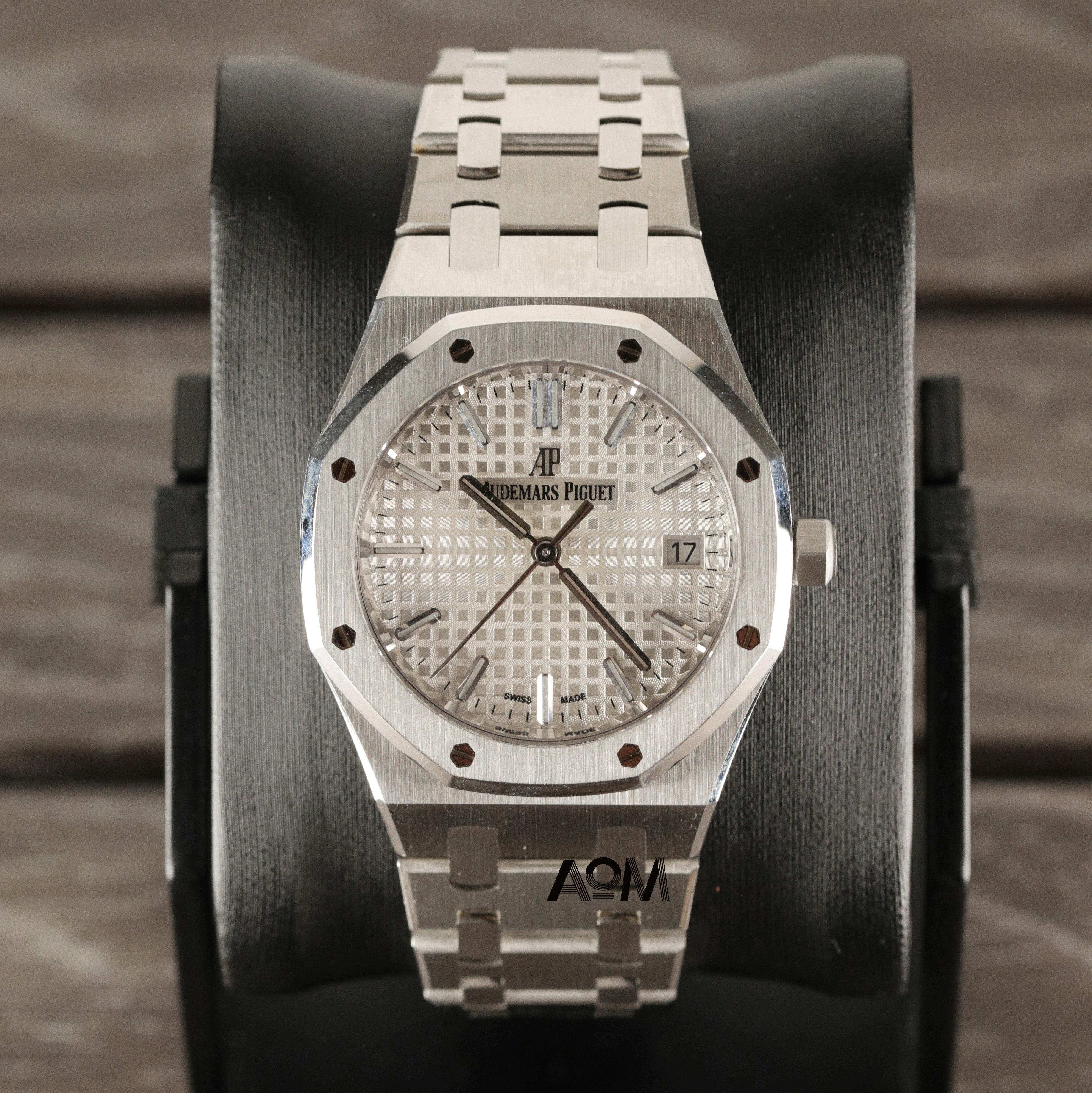 77350ST.OO.1261ST.01 - AOM Luxury Watch