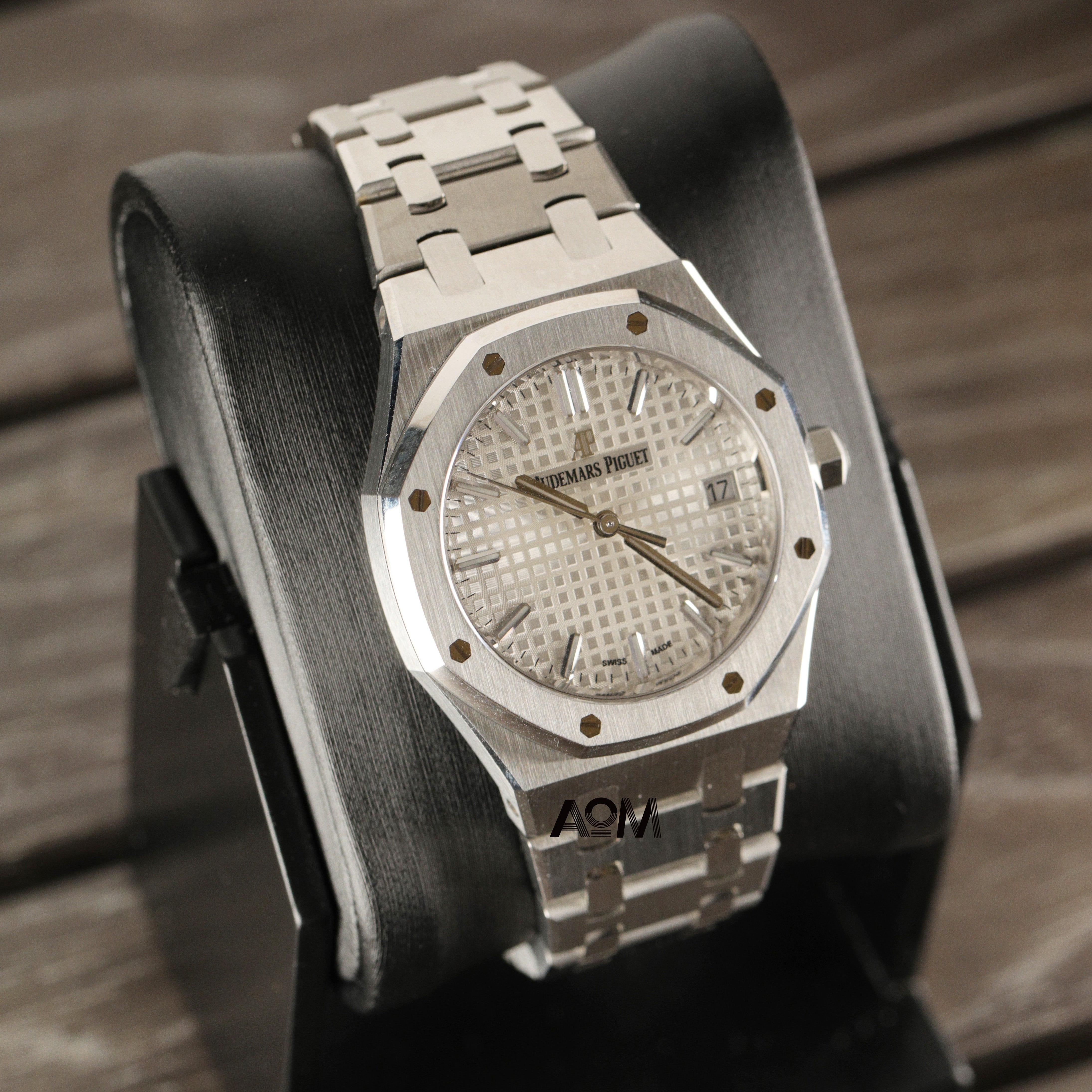 77350ST.OO.1261ST.01 - AOM Luxury Watch