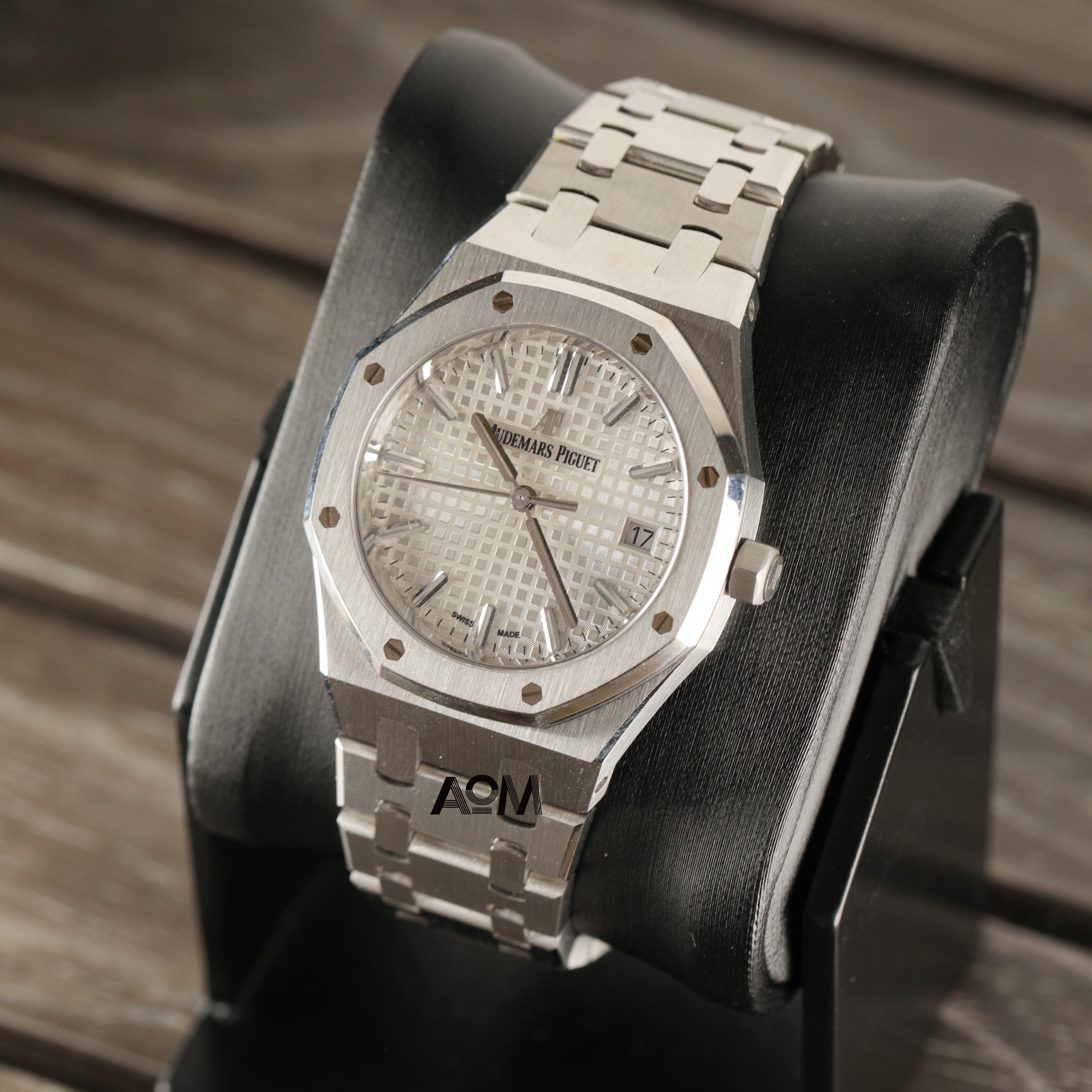 77350ST.OO.1261ST.01 - AOM Luxury Watch