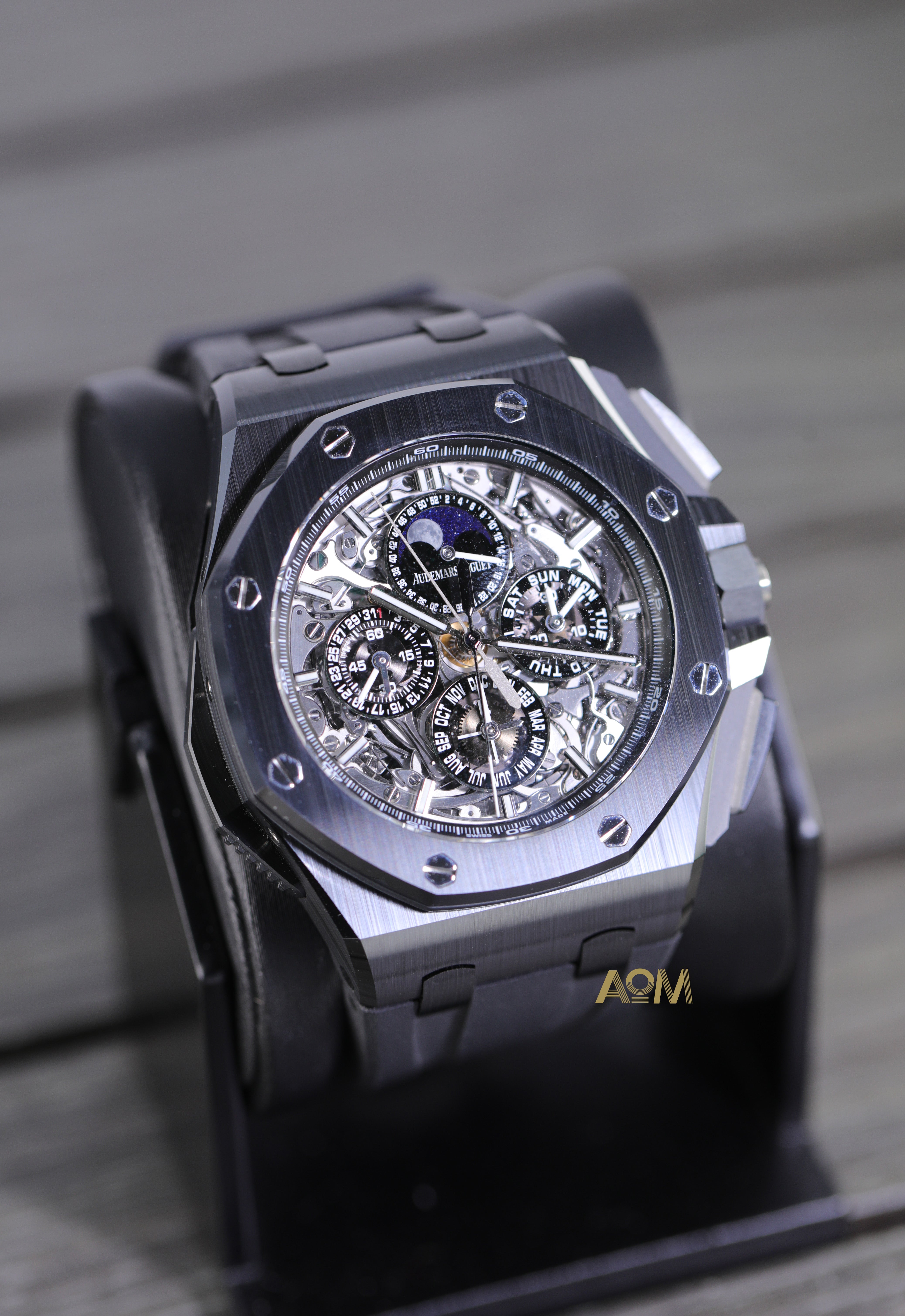 26582CE.OO.A002CA.01 - AOM Luxury Watch