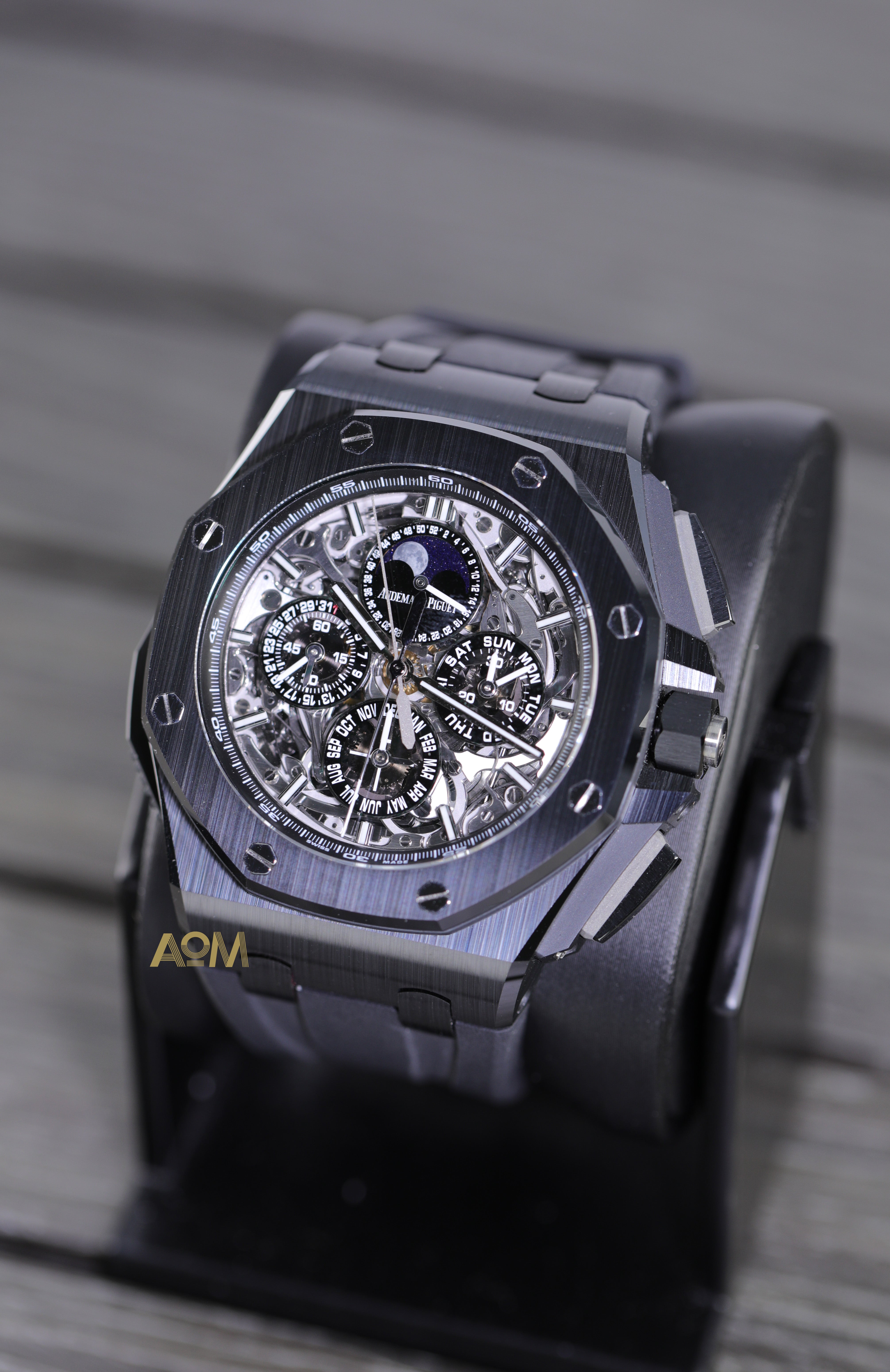 26582CE.OO.A002CA.01 - AOM Luxury Watch