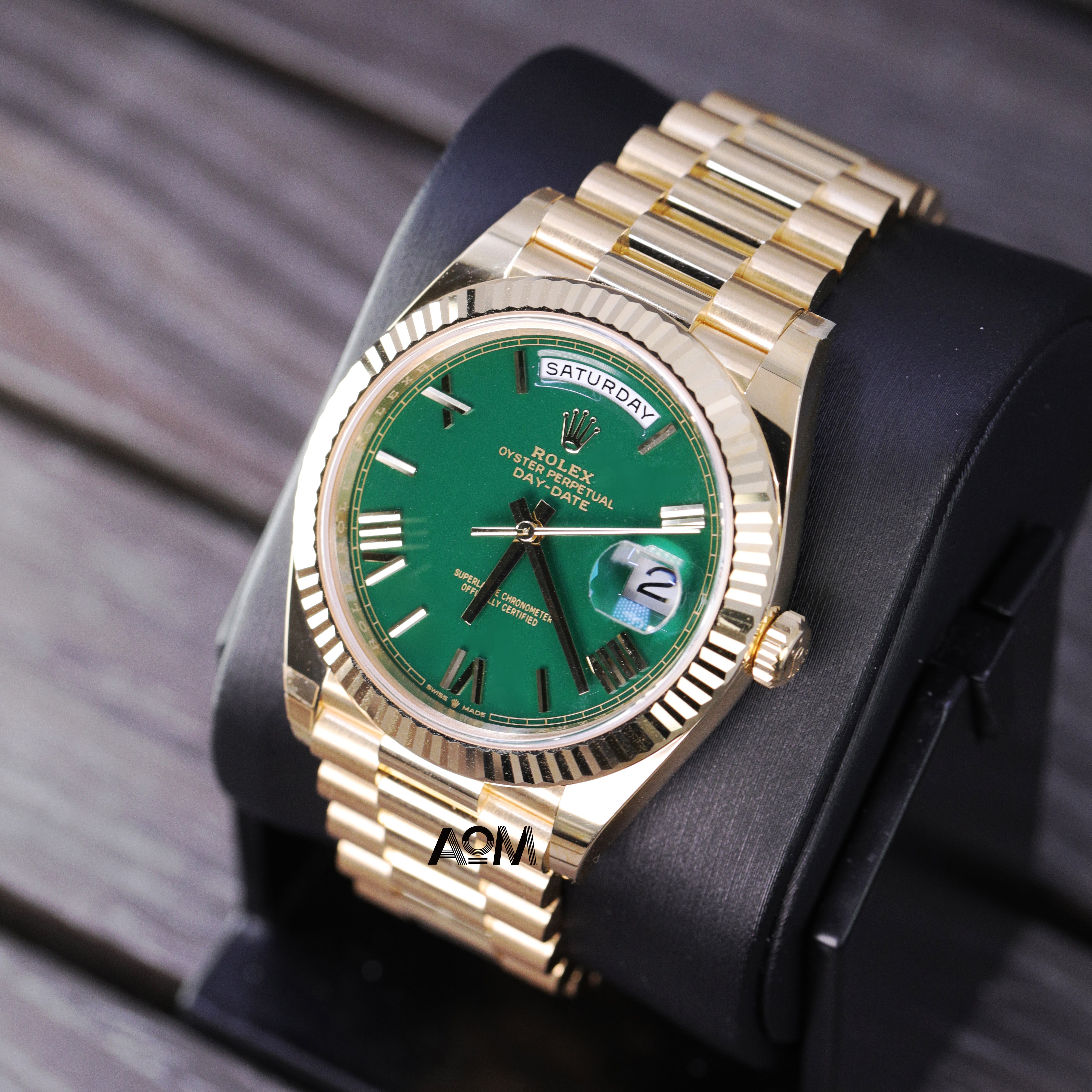 228238 Green - AOM Luxury Watch